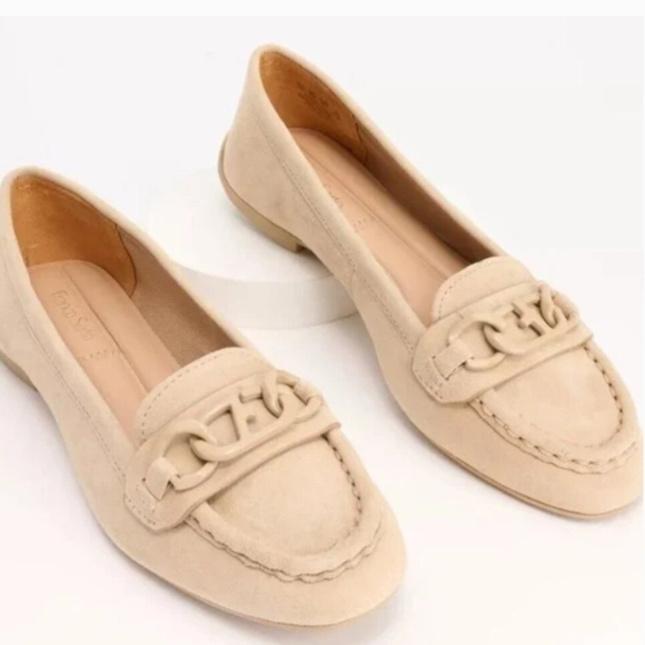 🔹️ Franco Sarto 🔹️sand  Suede Slip-on Chain Loafers  Flats - Picture 1 of 7